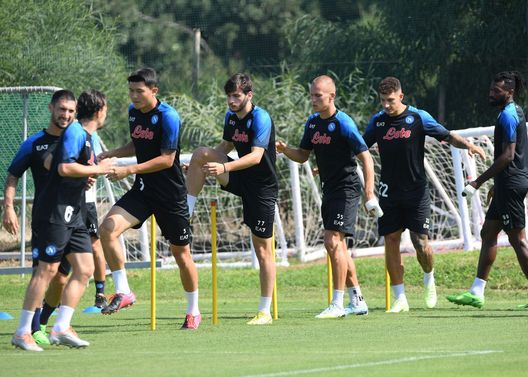 (Photo by SSC NAPOLI/SSC NAPOLI via Getty Images) FOTO Rangers-Napoli, gli azzurri sono partiti verso Glasgow- immagine 2