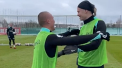 VIDEO / Haaland alla Jorginho: il rigore perfetto calciato con il sinistro