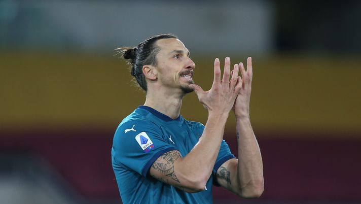 ROME, ITALY - FEBRUARY 28: Zlatan Ibrahimovic of AC Milan reacts during the Serie A match between AS Roma and AC Milan at Stadio Olimpico on February 28, 2021 in Rome, Italy. Sporting stadiums around Italy remain under strict restrictions due to the Coronavirus Pandemic as Government social distancing laws prohibit fans inside venues resulting in games being played behind closed doors. (Photo by Paolo Bruno/Getty Images) 