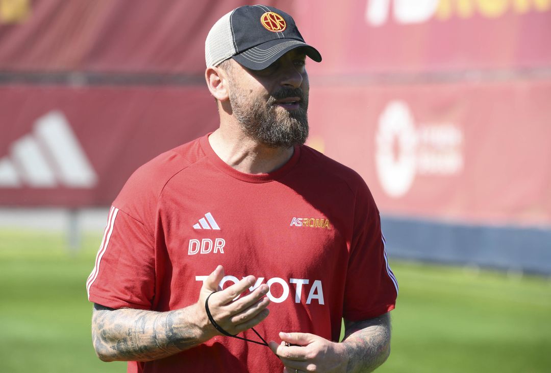 Trigoria, sorrisi e concentrazione nell’allenamento post derby – FOTOGALLERY - immagine 20