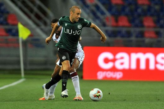 BOLOGNA, ITALY - AUGUST 02: Rodrigo Palacio of Bologna FC in action during the serie A match between Bologna FC and Torino FC at Stadio Renato Dall'Ara on August 02, 2020 in Bologna, Italy. (Photo by Mario Carlini / Iguana Press/Getty Images) BOLOGNA, ITALY - AUGUST 02: Rodrigo Palacio of Bologna FC in action during the serie A match between Bologna FC and Torino FC at Stadio Renato Dall'Ara on August 02, 2020 in Bologna, Italy. (Photo by Mario Carlini / Iguana Press/Getty Images)