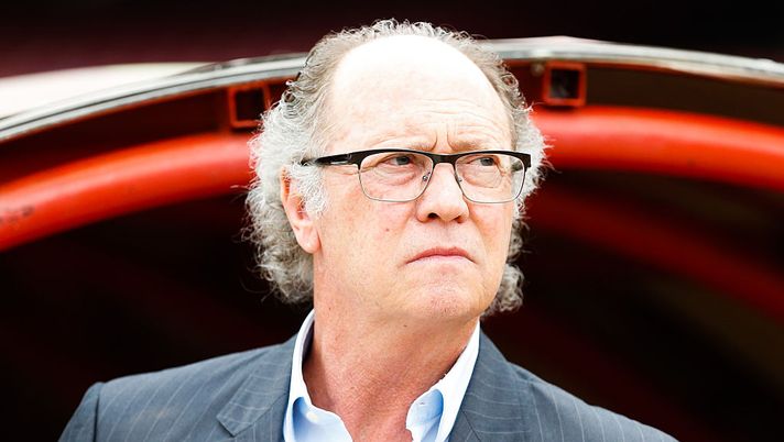 SAO PAULO, BRAZIL - OCTOBER 31: Paulo Roberto Falcao, head coach of Sport Recife in action during the match between Sao Paulo and Sport Recife for the Brazilian Series A 2015 at Morumbi stadium on October 31, 2015 in Sao Paulo, Brazil. (Photo by Alexandre Schneider/Getty Images) 