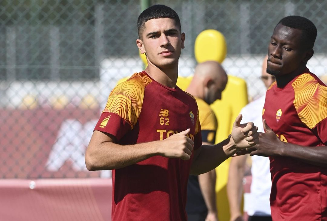 Roma, la seduta del mattino a Trigoria – FOTO GALLERY - immagine 17