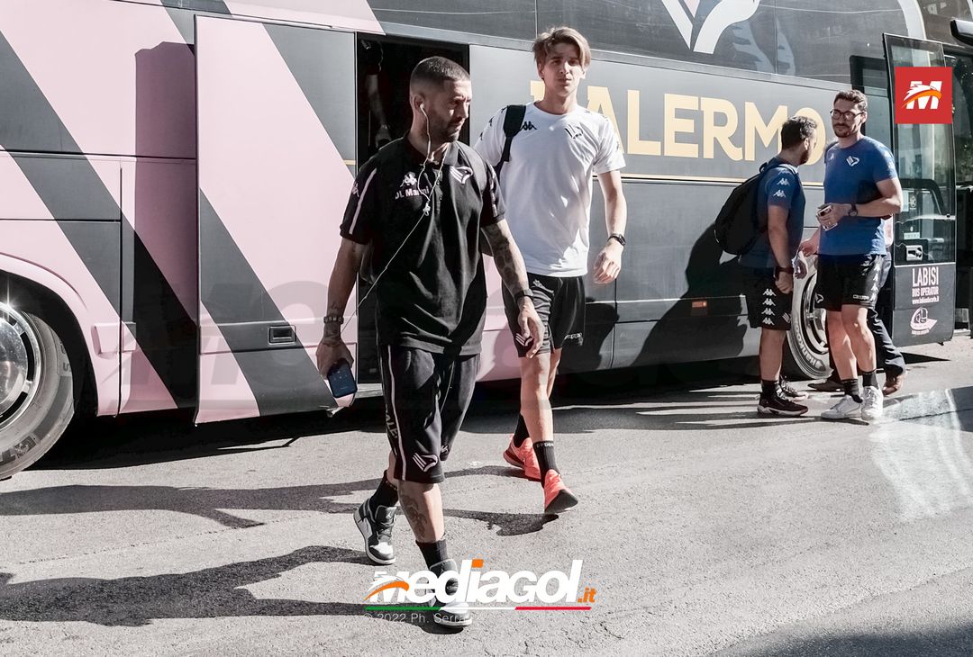 FOTO RITIRO PALERMO, gli uomini di Baldini arrivano in palestra (Gallery) - immagine 29