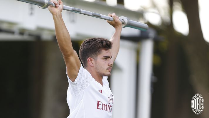 André Silva Milan allenamento Milanello