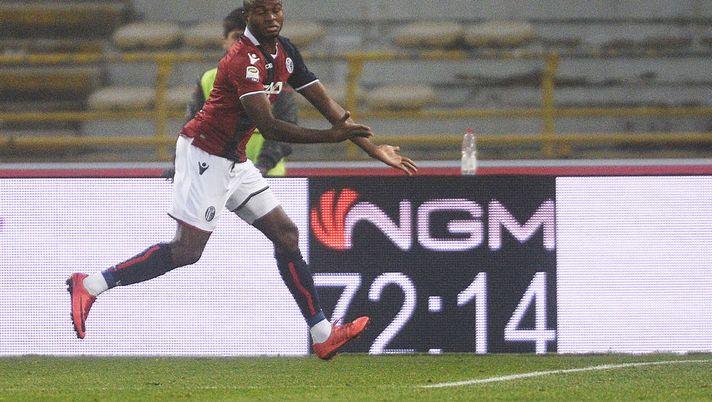BOLOGNA, ITALY - NOVEMBER 25:  Orji Okwonkwo of Bologna FC clebrates after scoring his tem's third goal  during the Serie A match between Bologna FC and UC Sampdoria at Stadio Renato Dall'Ara on November 25, 2017 in Bologna, Italy.  (Photo by Mario Carlini / Iguana Press/Getty Images) 