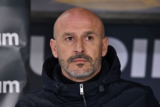 VERONA, ITALY - FEBRUARY 27: Vincenzo Italiano head coach of ACF Fiorentina looks on during the Serie A match between Hellas Verona and ACF Fiorentina at Stadio Marcantonio Bentegodi on February 27, 2023 in Verona, . (Photo by Alessandro Sabattini/Getty Images) Adesso tocca a Barak: Italiano studia la mossa tattica per la svolta- immagine 2