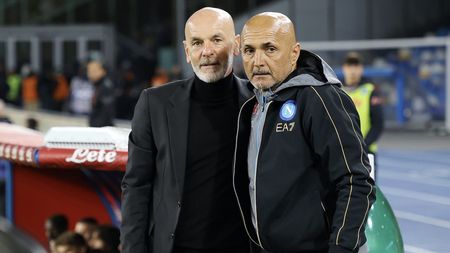 Stefano Pioli (allenatore AC Milan) e Luciano Spalletti prima di Napoli-Milan 0-4 (Serie A 2022-2023) | News (Getty Images) Pioli Spalletti Napoli-Milan 0-4 Serie A 2022-2023