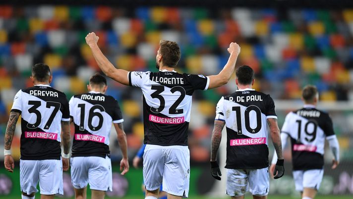 UDINE, ITALY - MARCH 06: Fernando Llorente of Udinese Calcio celebrates after scoring their team's first goal during the Serie A match between Udinese Calcio and US Sassuolo at Dacia Arena on March 06, 2021 in Udine, Italy. Sporting stadiums around Italy remain under strict restrictions due to the Coronavirus Pandemic as Government social distancing laws prohibit fans inside venues resulting in games being played behind closed doors. (Photo by Alessandro Sabattini/Getty Images) UDINE, ITALY - MARCH 06: Fernando Llorente of Udinese Calcio celebrates after scoring their team's first goal during the Serie A match between Udinese Calcio and US Sassuolo at Dacia Arena on March 06, 2021 in Udine, Italy. Sporting stadiums around Italy remain under strict restrictions due to the Coronavirus Pandemic as Government social distancing laws prohibit fans inside venues resulting in games being played behind closed doors. (Photo by Alessandro Sabattini/Getty Images)