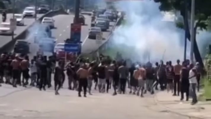 Brasile, colpi di pistola in strada dopo il derby tra Flamengo e Botafogo - immagine 1