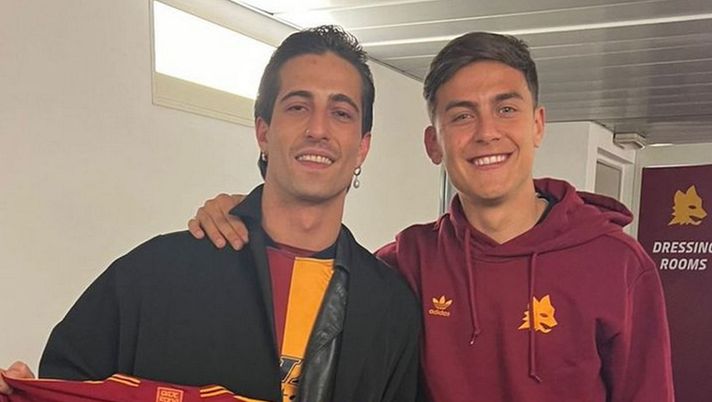 Damiano dei Maneskin all’Olimpico per Roma-Sassuolo: con lui anche la compagna - immagine 1