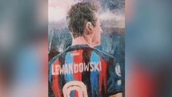 Barcellona, l’omaggio di un artista a Lewandowski è magia pura | VIDEO