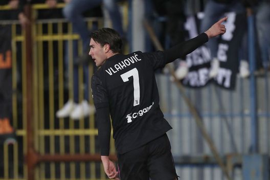 (Photo by Gabriele Maltinti/Getty Images) Vlahovic agli juventini, serbo vostro…- immagine 2
