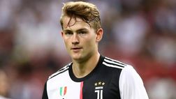 Juventus, De Ligt spalla lussata: Douglas Costa lesione. Le condizioni