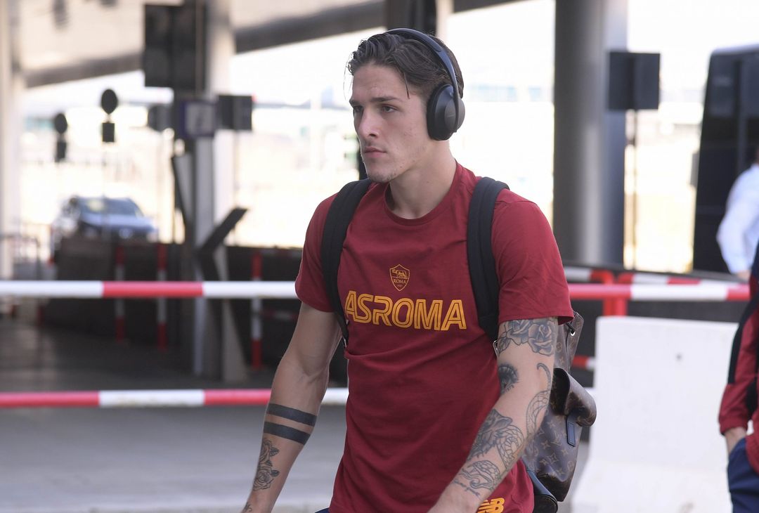 La Roma in partenza per Milano: domani la sfida con l’Inter – FOTO GALLERY - immagine 6