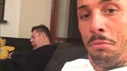 VIDEO / Un vostro amico si è addormentato? Izzo vi fa vedere come terrorizzarlo