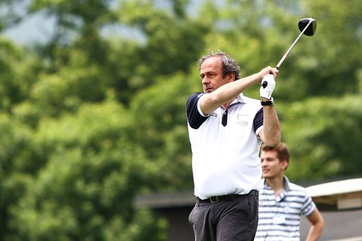 Michel Le Roi fra golf benefico e grande calcio A Platini e Blatter va meglio che al Teramo e al Campobasso…- immagine 2