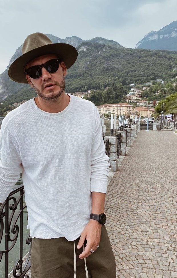 Bendtner sul lago di Como Bendtner sul lago di Como