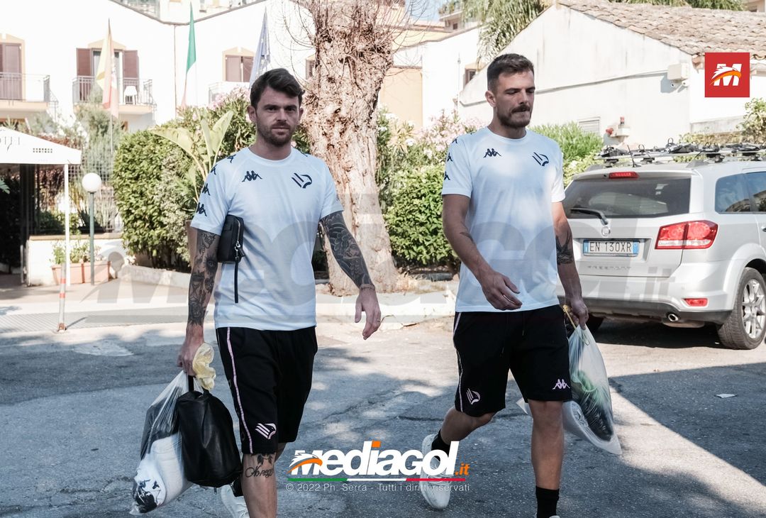 FOTO RITIRO PALERMO, i rosanero si dirigono in palestra (Gallery) - immagine 20