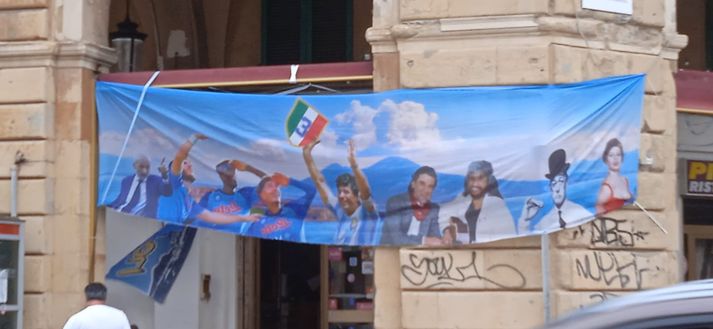 FOTO Anche a Livorno si attende lo scudetto del Napoli: lo striscione- immagine 2