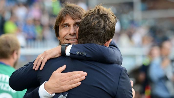 GENOA, ITALY - SEPTEMBER 28: Antonio Conte head coach of FC Internazionale and Eusebio Di Francesco head coach of UC Sampdoria greet during the Serie A match between UC Sampdoria and FC Internazionale at Stadio Luigi Ferraris on September 28, 2019 in Genoa, Italy.  (Photo by Paolo Rattini/Getty Images) 