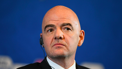 Infantino: “Il calcio aspetti, non si può mettere in pericolo una vita per una partita”