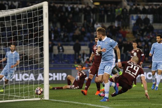 ROME, ROMA - MARCH 13:  Ciro Immobile of SS Lazio scores a opening goal during the Serie A match between SS Lazio and FC Torino at Stadio Olimpico on March 13, 2017 in Rome, Italy.  (Photo by Marco Rosi/Getty Images) 