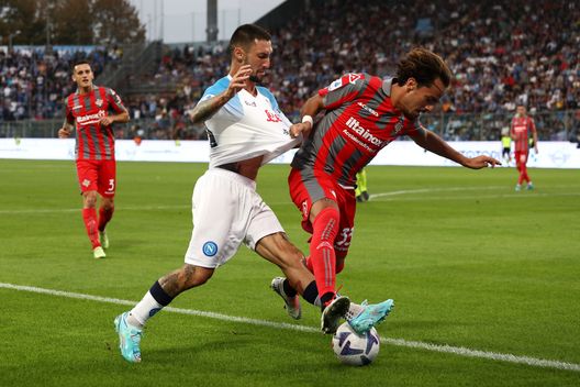 (Photo by Marco Luzzani/Getty Images) napoli cremonese