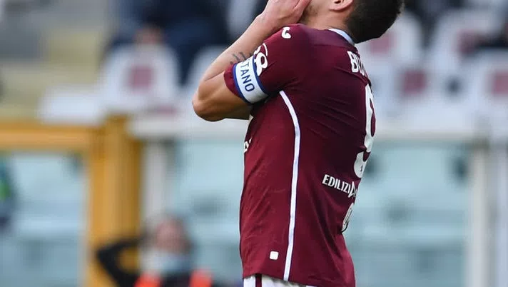 TURIN, ITALY - OCTOBER 18:  Andrea Belotti of Torino FC looks dejected during the Serie A match between Torino FC and Cagliari Calcio at Stadio Olimpico di Torino on October 18, 2020 in Turin, Italy.  (Photo by Valerio Pennicino/Getty Images)