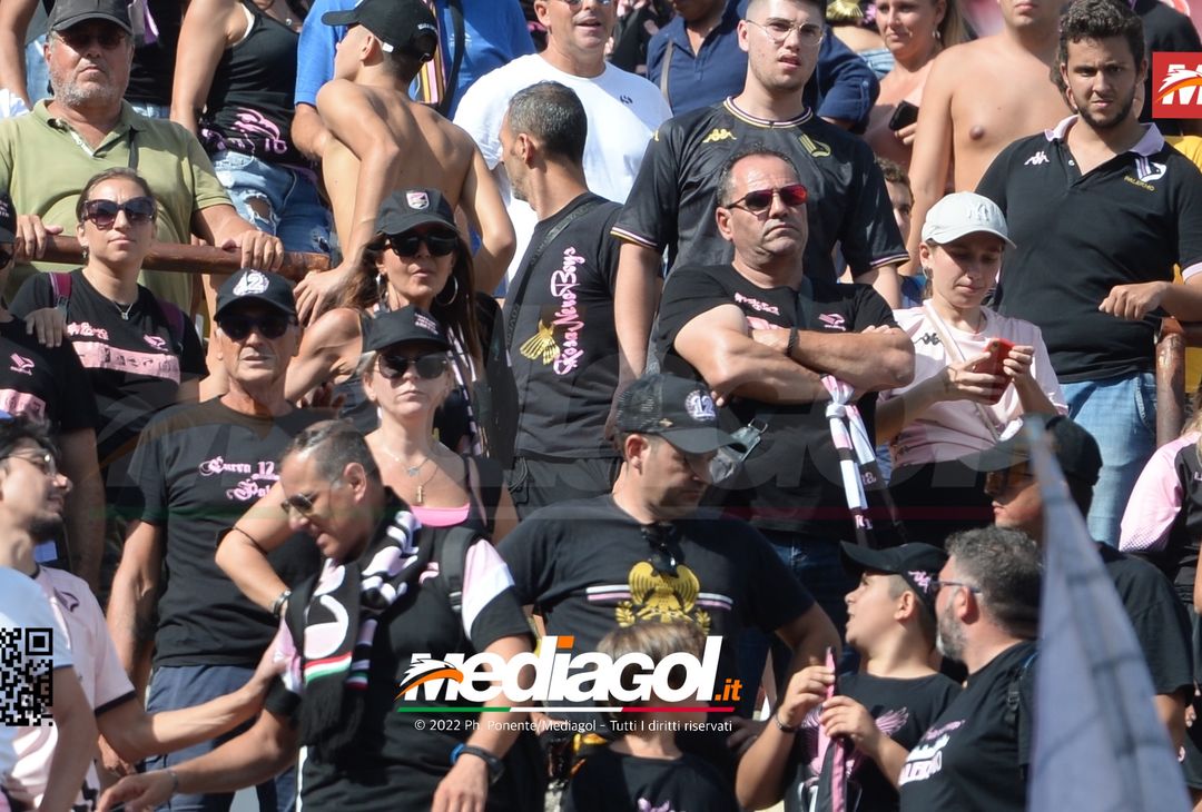 FOTOTIFO, Reggina-Palermo 3-0: i tifosi allo stadio “Oreste Granillo” (Gallery) - immagine 22