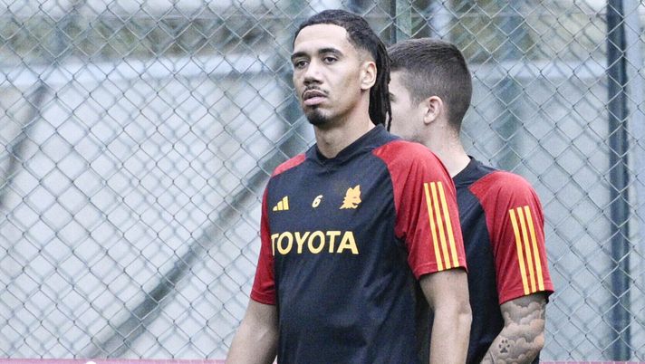 Smalling, un passo verso il recupero: torna ad allenarsi parzialmente in gruppo - immagine 1