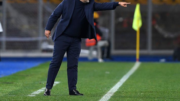LECCE, ITALY - FEBRUARY 02: Fabio Liverani US Lecce coach gestures during the Serie A match between US Lecce and Torino FC at Stadio Via del Mare on February 02, 2020 in Lecce, Italy. (Photo by Francesco Pecoraro/Getty Images) LECCE, ITALY - FEBRUARY 02: Fabio Liverani US Lecce coach gestures during the Serie A match between US Lecce and Torino FC at Stadio Via del Mare on February 02, 2020 in Lecce, Italy. (Photo by Francesco Pecoraro/Getty Images)