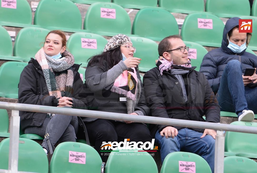 FOTO, i tifosi allo stadio per Palermo – Bari 0-0 (Gallery) - immagine 41