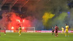 I tifosi del Petrolul arrivano in stazione con i bastoni, ma la Steaua vince lo stesso…