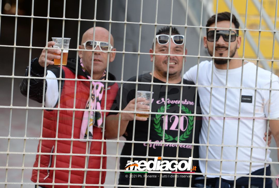 FOTO, i tifosi allo stadio per Palermo – Potenza 2-0 (Gallery) - immagine 57