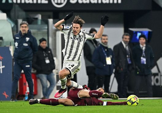 TURIN, ITALY - FEBRUARY 28: Ricardo Rodriguez of Torino FC commits a foul on Nicolo Fagioli of Juventus during the Serie A match between Juventus and Torino FC at Allianz Stadium on February 28, 2023 in Turin, Italy. (Photo by Chris Ricco - Juventus FC/Juventus FC via Getty Images) Juric la prepara bene ma sbaglia a derby in corso: il cambio Karamoh-Radonjic…- immagine 2