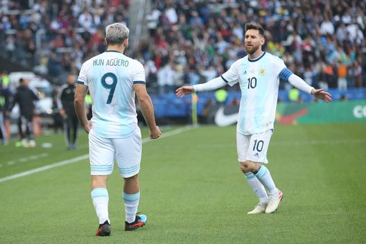Aguero Messi (getty images) Aguero Messi (getty images)