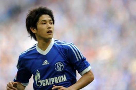 Atsuto Uchida, terzino giapponese dello Schalke 04 - fonte www.calciomercato.com Atsuto Uchida, terzino giapponese dello Schalke 04 - fonte www.calciomercato.com