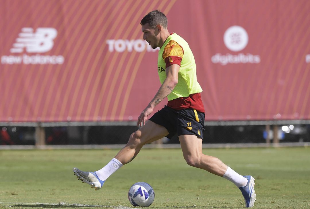 Trigoria, la Roma lavora per preparare la trasferta contro l’Inter – FOTO GALLERY - immagine 7