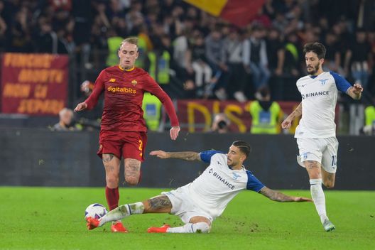 (Photo by Fabio Rossi/AS Roma via Getty Images) Karsdorp e Abraham: le due spine post-derby per José Mourinho- immagine 2