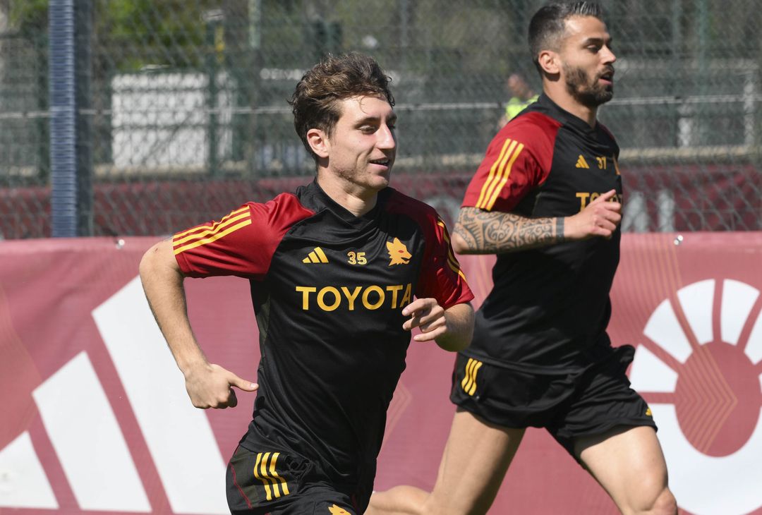 Trigoria, sorrisi e concentrazione nell’allenamento post derby – FOTOGALLERY - immagine 15