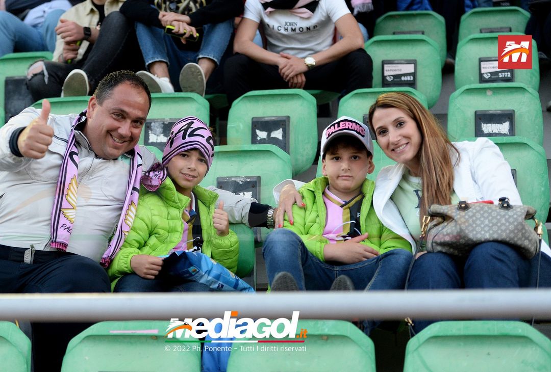 Fototifo, i tifosi allo stadio per Palermo-Virtus Entella 2-2 (gallery) - immagine 107