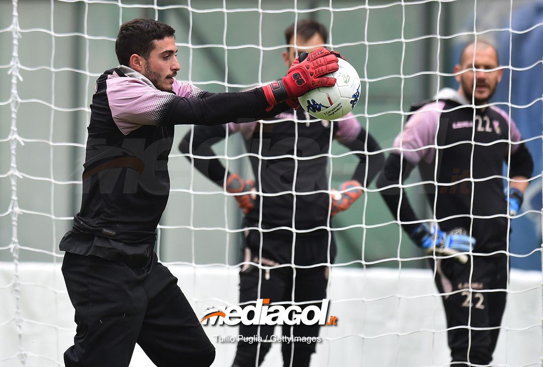  PALERMO, ITALY - MARCH 28: Fabrizio Alastra in action during a training session at Stadio Renzo Barbera on March 28, 2019 in Palermo, Italy. (Photo by Tullio M. Puglia/Getty Images) 