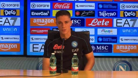 RILEGGI LIVE – La conferenza stampa di presentazione di Simeone e Raspadori- immagine 2