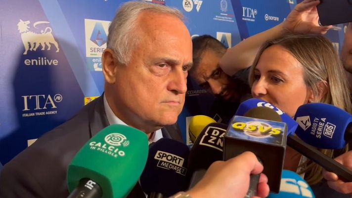 Faceva lo spiritoso sull’Inter, ora Lotito trema. Zazzaroni: “Lazio, buco bilancio enorme” Faceva lo spiritoso sull’Inter, ora Lotito trema. Zazzaroni: “Lazio, buco bilancio enorme” - immagine 1