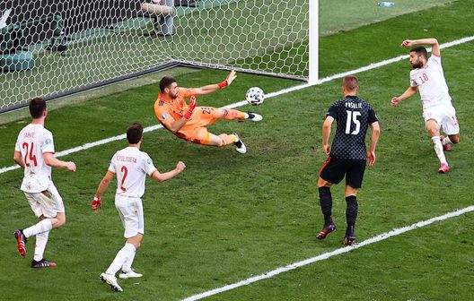 COPENHAGEN, DENMARK - JUNE 28: Unai Simon of Spain makes a save during the UEFA Euro 2020 Championship Round of 16 match between Croatia and Spain at Parken Stadium on June 28, 2021 in Copenhagen, Denmark. (Photo by Wolfgang Rattay - Pool/Getty Images) COPENHAGEN, DENMARK - JUNE 28: Unai Simon of Spain makes a save during the UEFA Euro 2020 Championship Round of 16 match between Croatia and Spain at Parken Stadium on June 28, 2021 in Copenhagen, Denmark. (Photo by Wolfgang Rattay - Pool/Getty Images)