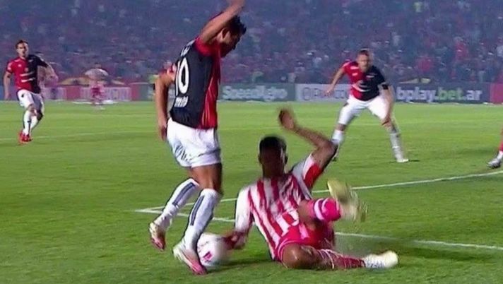 Derby di Santa Fe, zero gol e tante polemiche: arbitraggio da dimenticare - immagine 1