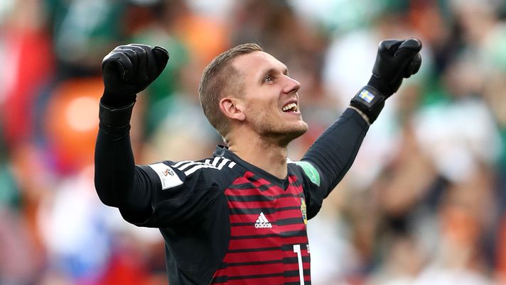 YEKATERINBURG, RUSSIA - JUNE 27:  Robin Olsen of Sweden celebrates his sides second goal scored by Andreas Granqvist during the 2018 FIFA World Cup Russia group F match between Mexico and Sweden at Ekaterinburg Arena on June 27, 2018 in Yekaterinburg, Russia.  (Photo by Ryan Pierse/Getty Images) 