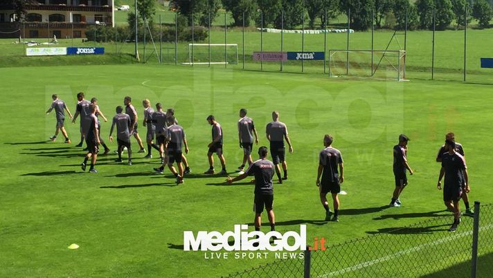 Ritiro Palermo: rosa in campo, Giancarlo Gonzalez in gruppo. Due gli assenti Ritiro Palermo: rosa in campo, Giancarlo Gonzalez in gruppo. Due gli assenti