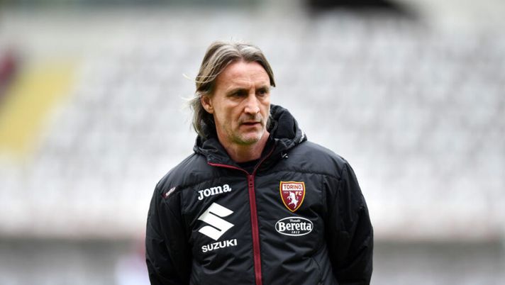 TURIN, ITALY - FEBRUARY 13: Davide Nicola, Head Coach of Torino FC looks on prior to the Serie A match between Torino FC and Genoa CFC at Stadio Olimpico di Torino on February 13, 2021 in Turin, Italy. Sporting stadiums around Italy remain under strict restrictions due to the Coronavirus Pandemic as Government social distancing laws prohibit fans inside venues resulting in games being played behind closed doors. (Photo by Valerio Pennicino/Getty Images) Nicola: “Un solo allenamento, ma Belotti c’è! Sanabria pronto a giocare, so che Verdi…” - immagine 1